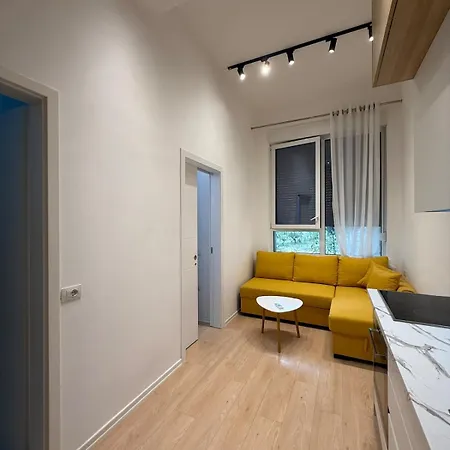 Kontakt Apartment Tirana